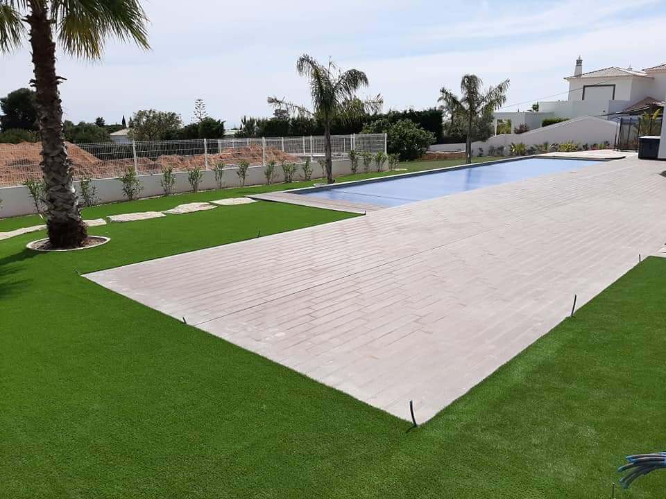 Artificial lawn