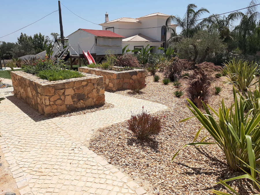 Raised stone bed